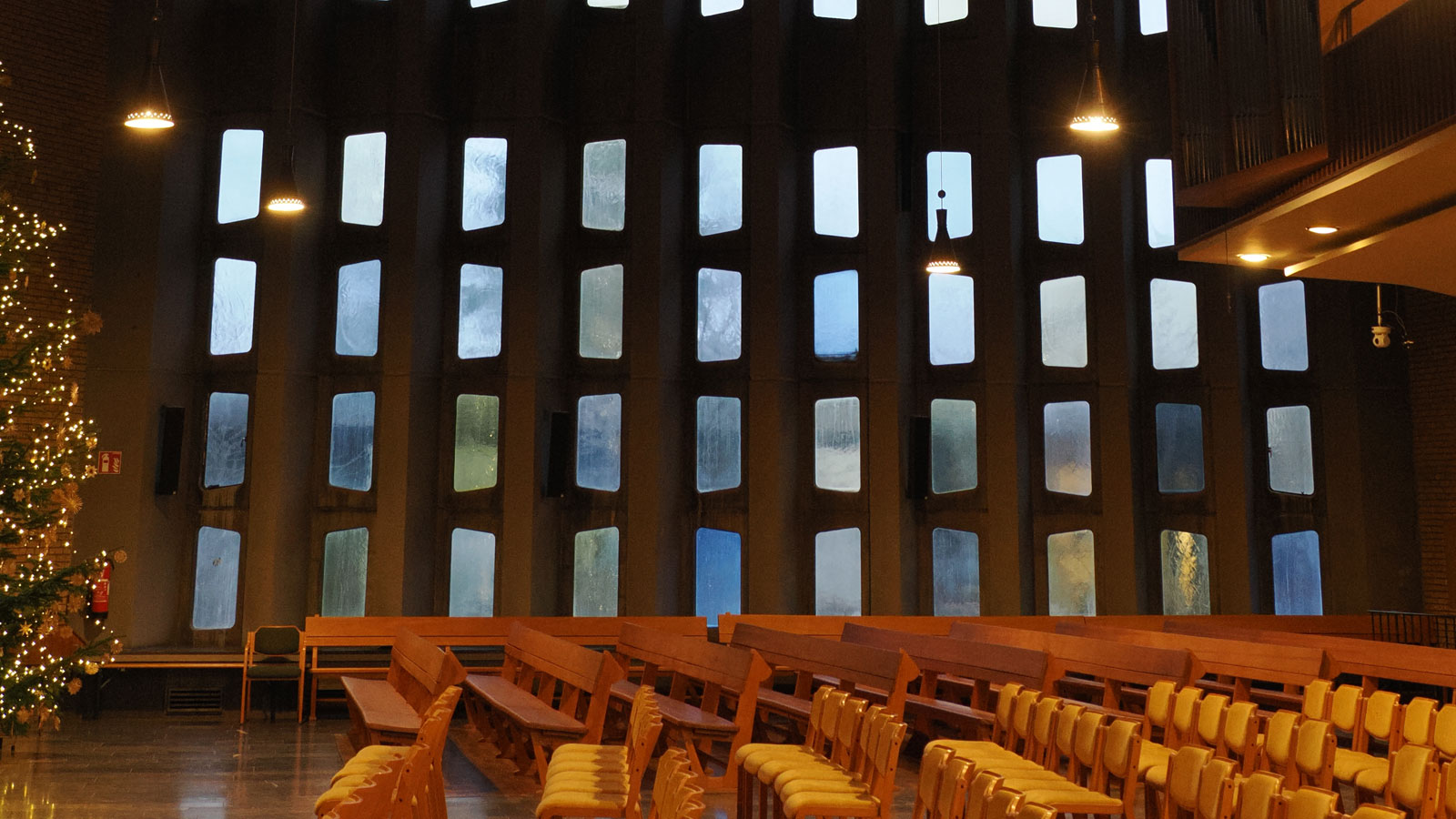 Inneres der Tersteegenkirche, großes Fenster